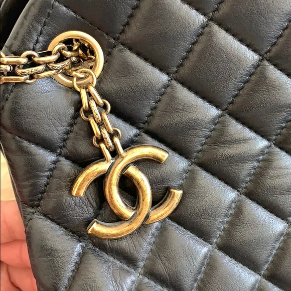 Chanel Purse - Picture 4 of 4